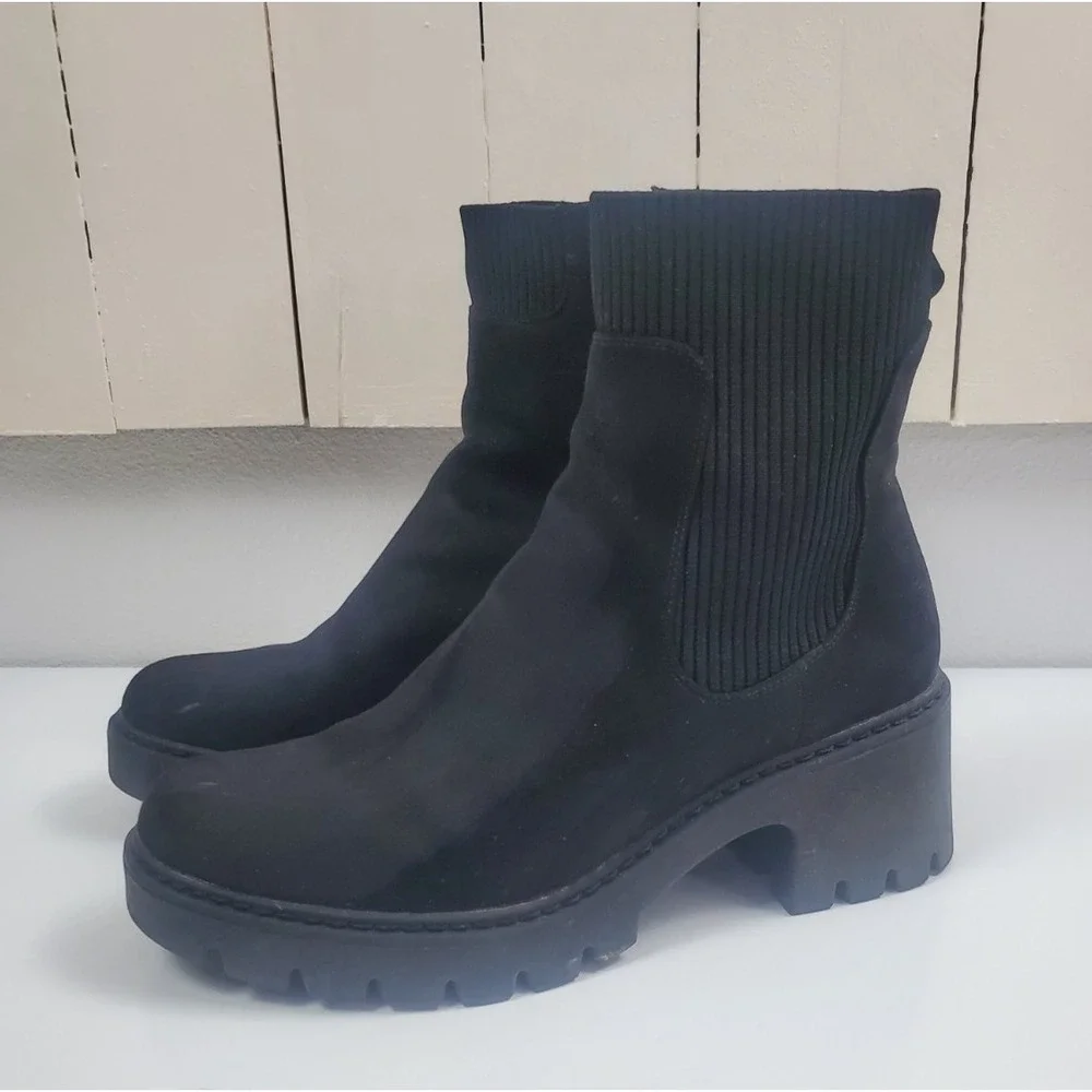 Chunky Lug Sole Ankle Boots Womens Size 9 Black Sock Boot Suede Feel Grunge - Picture 2 of 8
